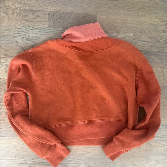 Re/Done North Carolina Quarter-Zip Sweatshirt - Picture 6 of 8